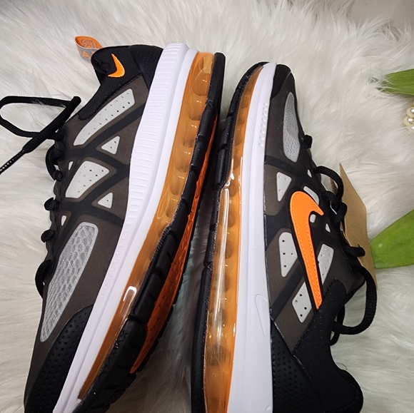 Nike Air Max Genome 'Black Total Orange'Size Women8.5 new - Picture 5 of 10